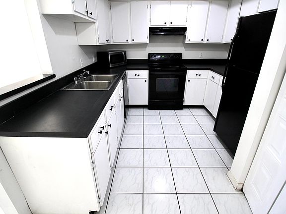 2nd image of 6287 Scotch Pine Ln