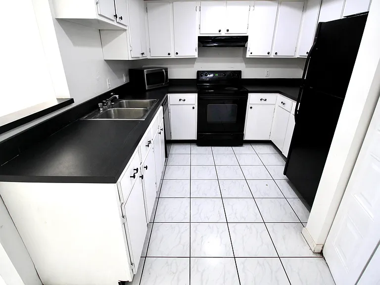 6287 Scotch Pine Ln — Photo 2