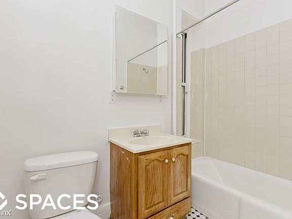 4th image of 328 W Dickens Ave APT 16