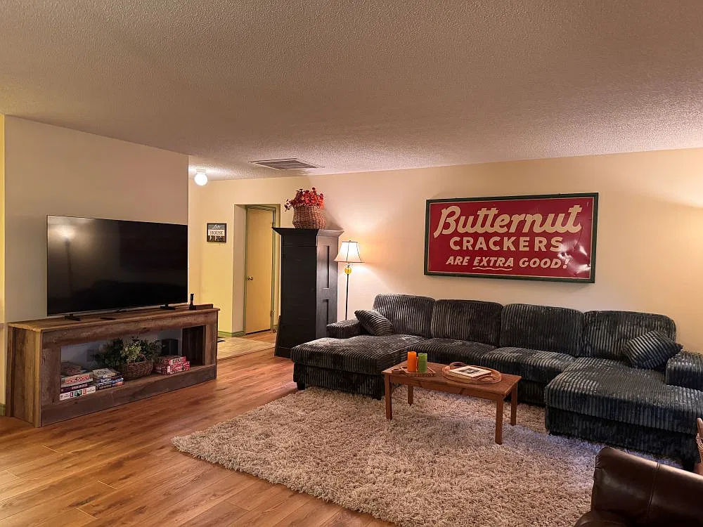 2 bed, 1212 sqft, $2,200 — Photo 4