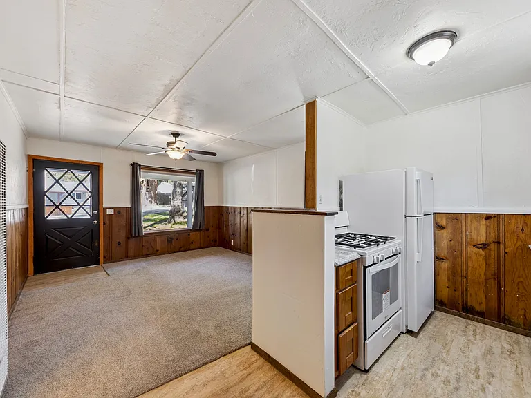 3533 Bobby Grey Cir — Photo 8