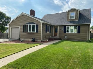 81 6th St, Norwood, MA 02062