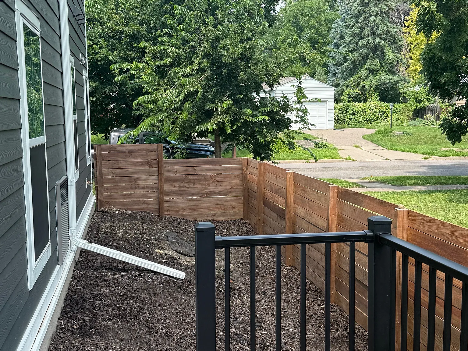2212 W Stewart Ave — Photo 4