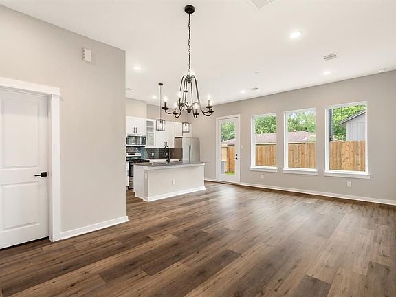 4th image of 6712 Parker Grove Ln