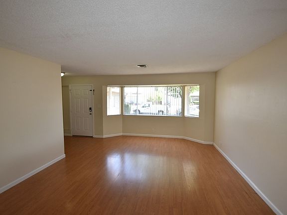 2nd image of 2041 San Angelo St