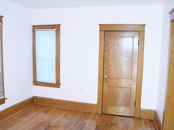 4th image of 1233 Greenwood Ave