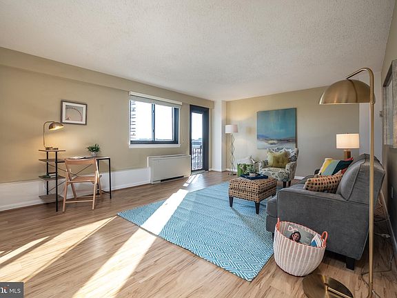 5th image of 801 N Pitt St APT 1008