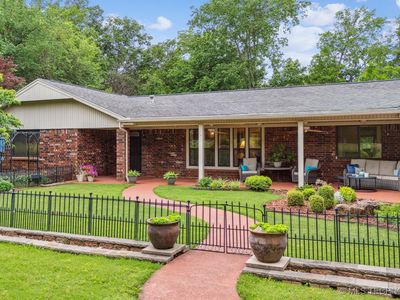 1503 N Fox St, Chouteau, OK, 74337