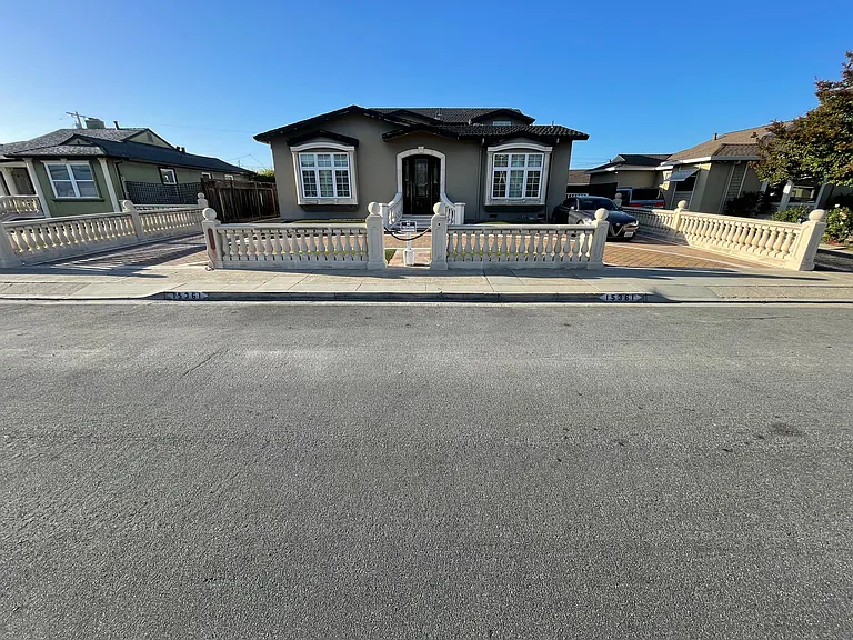 15361 Charmeran Ave — Photo 7