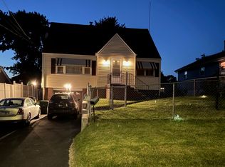 40 Evans St, Bridgeport, CT 06606