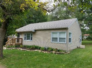 1020 NE Lindberg Dr, Kansas City, MO 64118