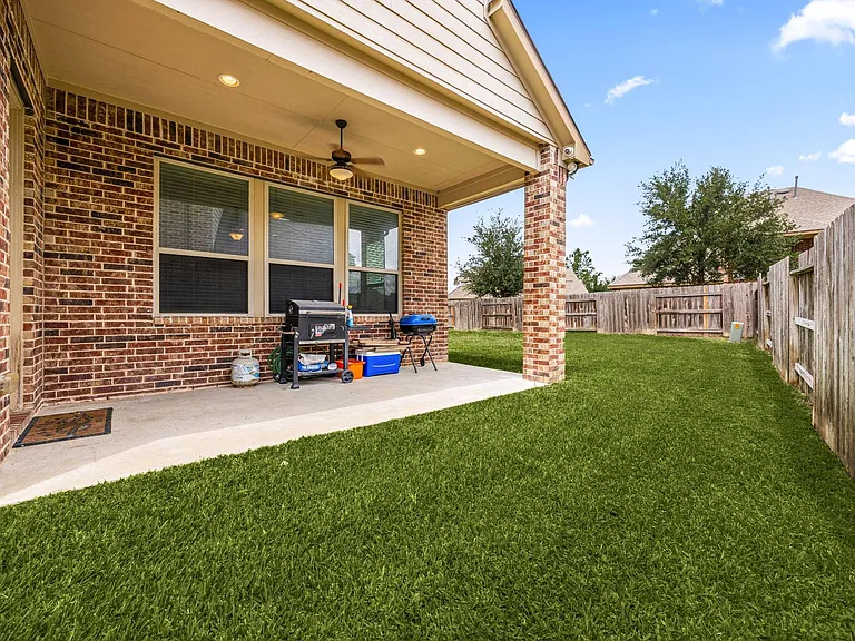 9338 Taylor Cliff Ln — Photo 38