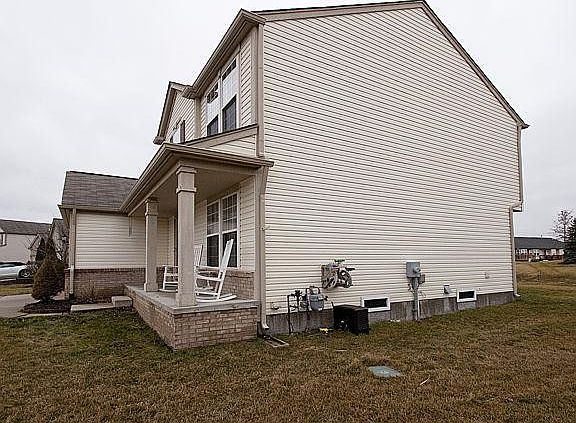 3rd image of 9969 W Avondale Cir