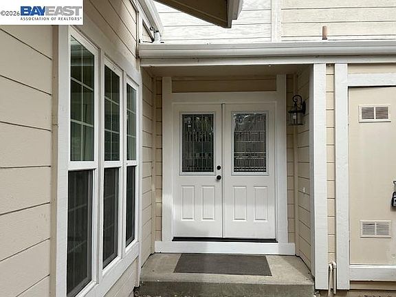 4th image of 498 Freitas Rd