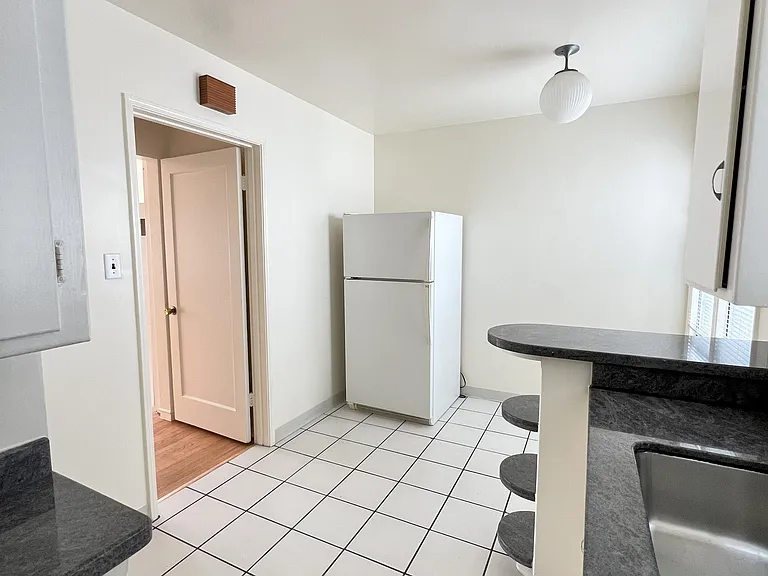 6527 Central Ave — Photo 7