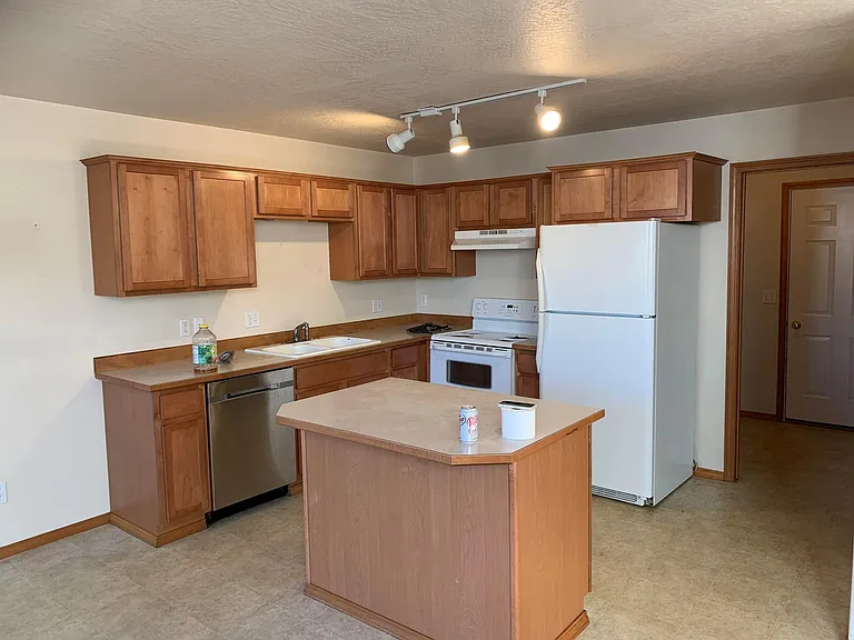 1304 N Kaleigh Ct — Photo 5