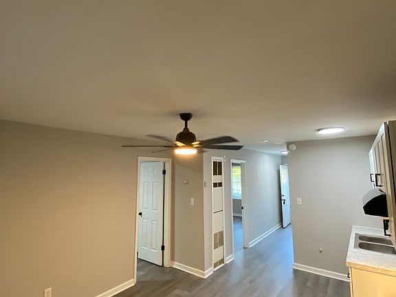 4th image of 913 N Weldon St #2