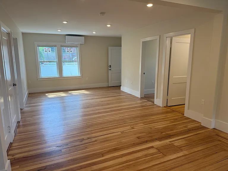 33-35 Leach St #1 — Photo 7