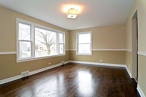 2nd image of 500 Geneva Ave
