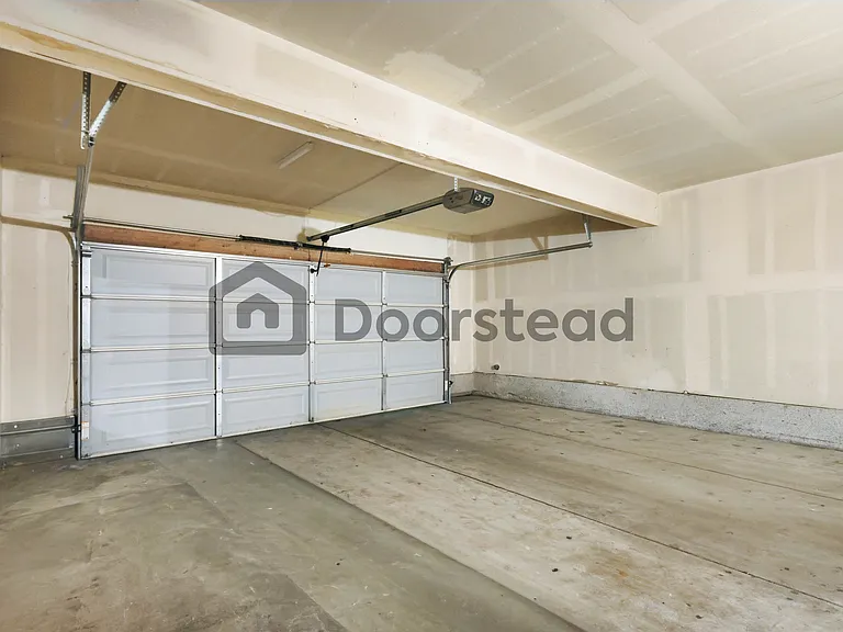 3104 Jaguar Way #B — Photo 33