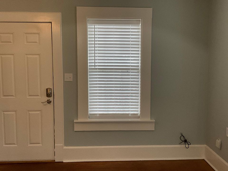 1st image of 105 W Moreno St #105