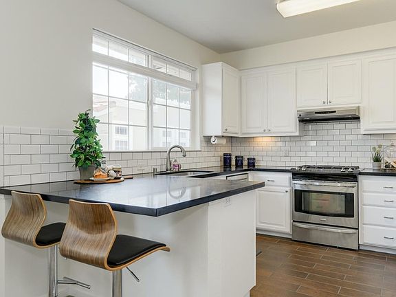 5th image of 550 El Camino Real Ave #304