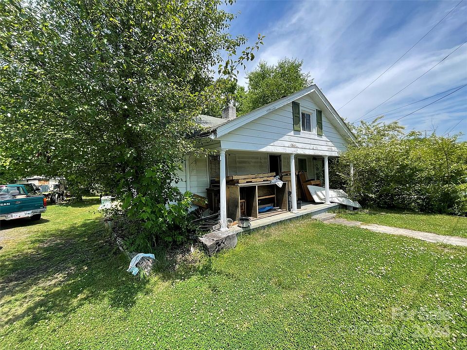 2nd image of 263 Maple Dr