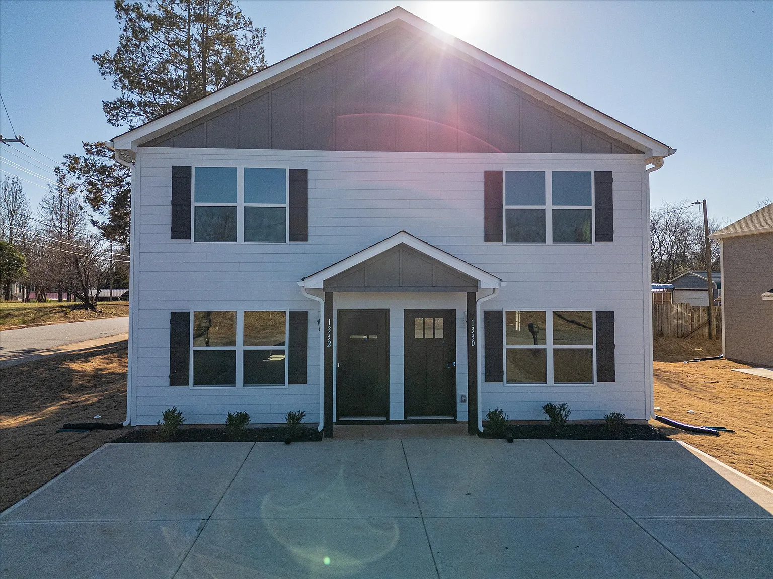 3 bed, 2.5 bath, 1300 sqft, $1,595 — Photo 1