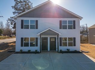 1560 18th Avenue Pl NE, Hickory, NC 28601