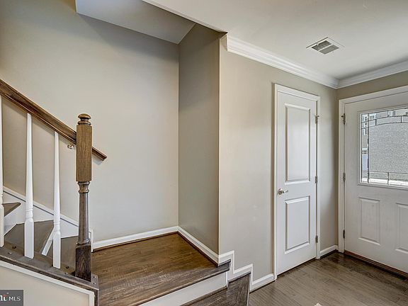 5th image of 8102 Secluded Cove Ln
