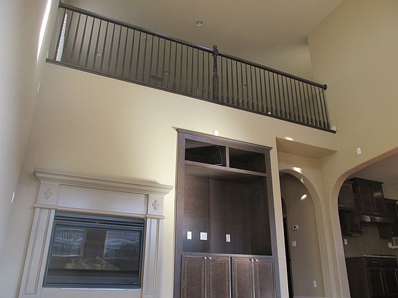 5th image of 1077 Clearwater Creek Blvd