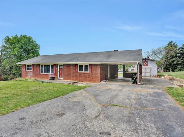 145 Cornell Rd, Rocky Mount, VA 24151