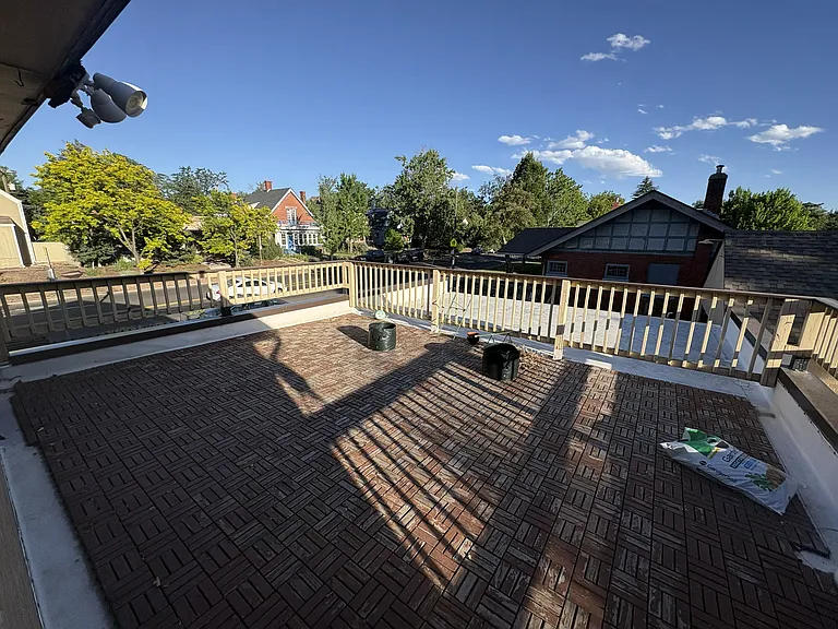 2101 S Logan St — Photo 14
