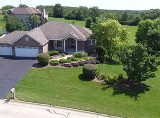 11251 Walton Dr, Roscoe, IL 61073