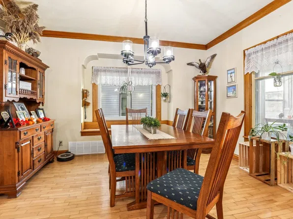 318 S Main St, Brillion, WI 54110