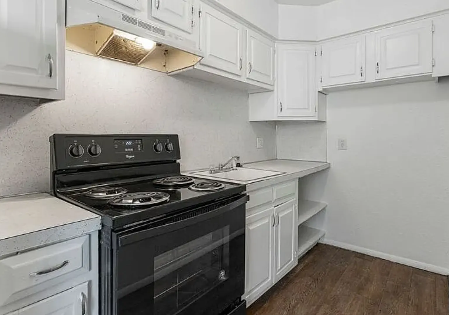33rd W Ave Apartments (A) — Photo 2