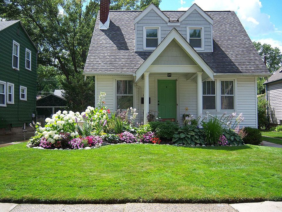 1st image of 915 Edgewood Dr