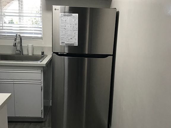 3rd image of 5358 Yarmouth Ave #1-5354