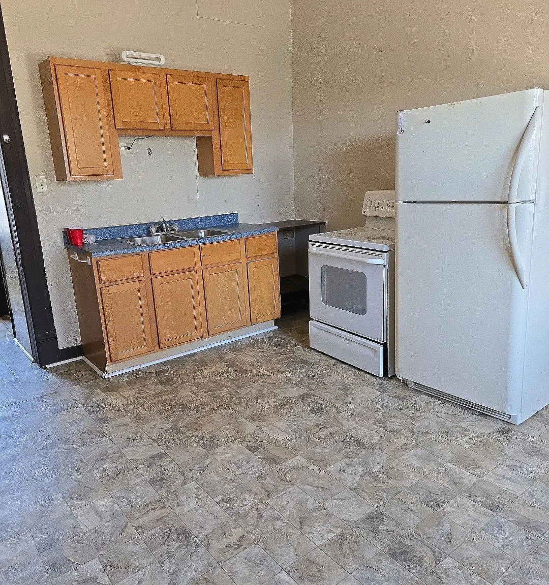 600 W Rogers St — Photo 3