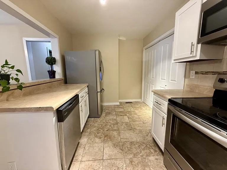 5745 Waterwood Dr — Photo 11