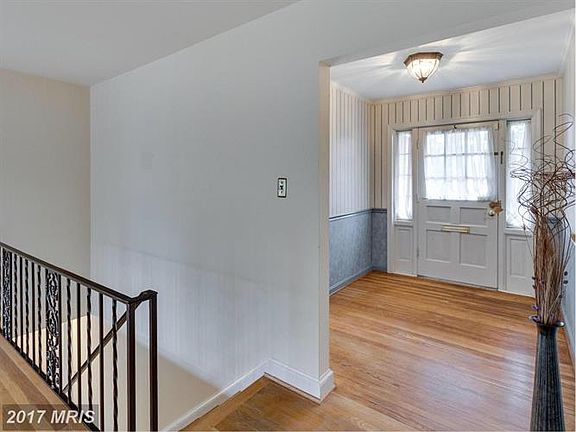 3rd image of 3308 Prince William Dr