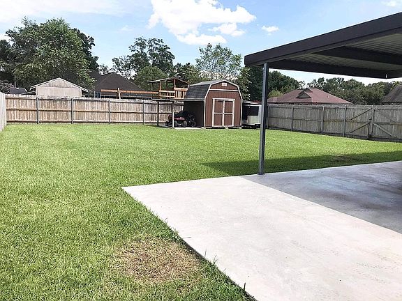 4th image of 213 Ennis Dr
