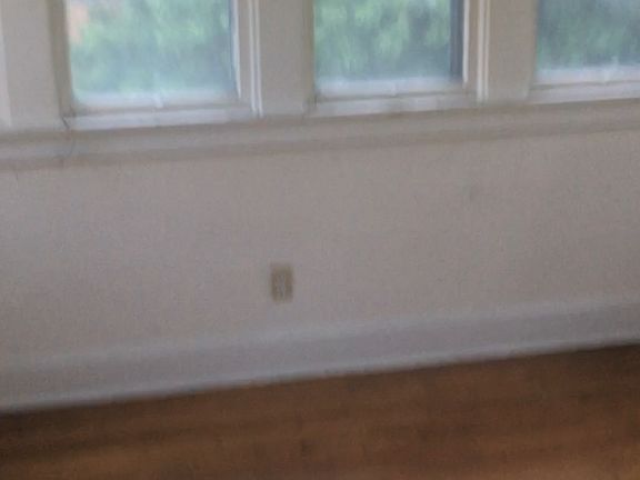 4th image of 615 Helen St #615