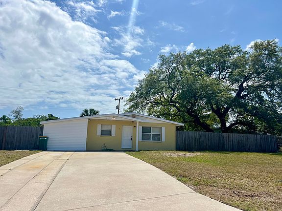 2nd image of 2078 Robin Hood Dr