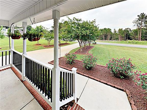 2nd image of 3060 Grassy Meadows Ct