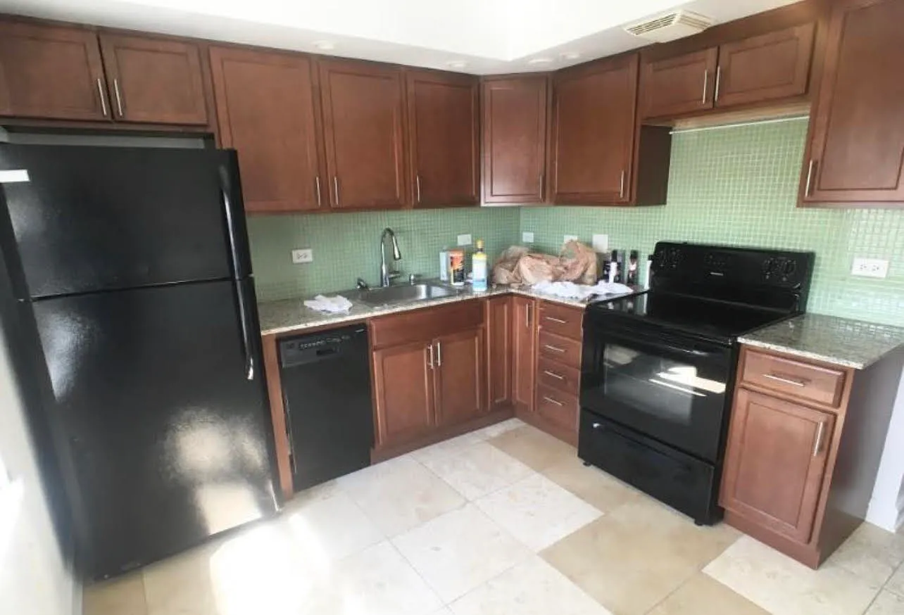 2 bed, 950 sqft, $1,950 — Photo 1