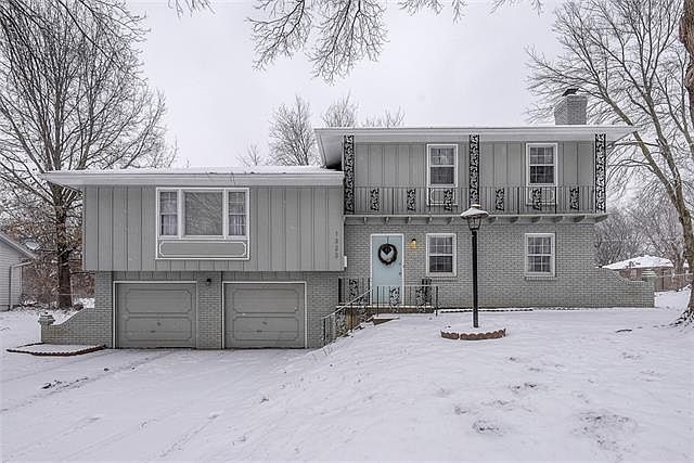 1st image of 1323 S 50th Dr