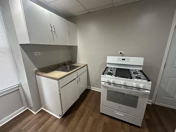 2nd image of 1220 7th St #1
