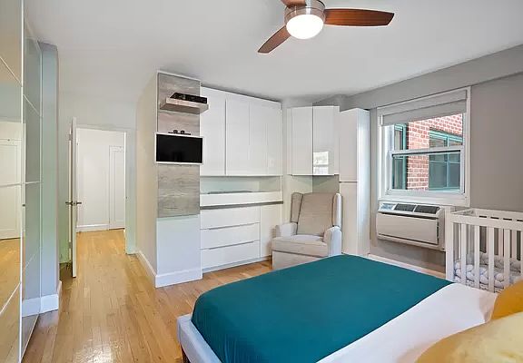 4th image of 191 Willoughby St APT 2K