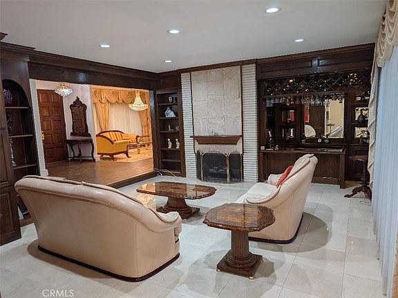 5th image of 17976 Medley Dr